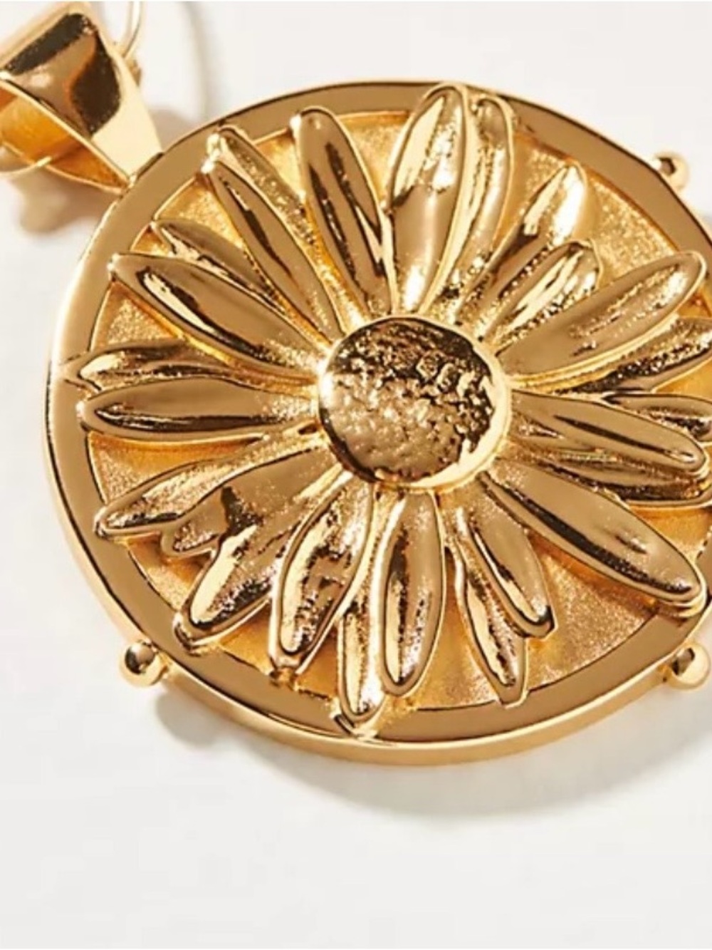 Jane Win JOY Small Pendant 14k Plated Coin - Sold Out Blooming Daisy - Picture 4 of 5